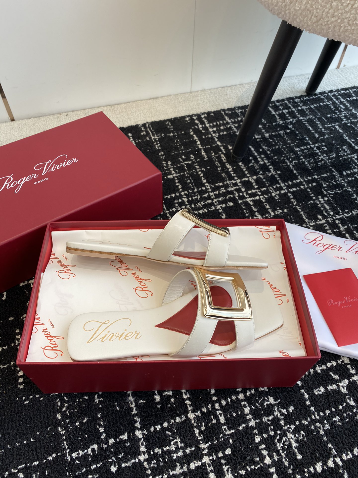 Roger vivier RV foreskin square buckle sandals