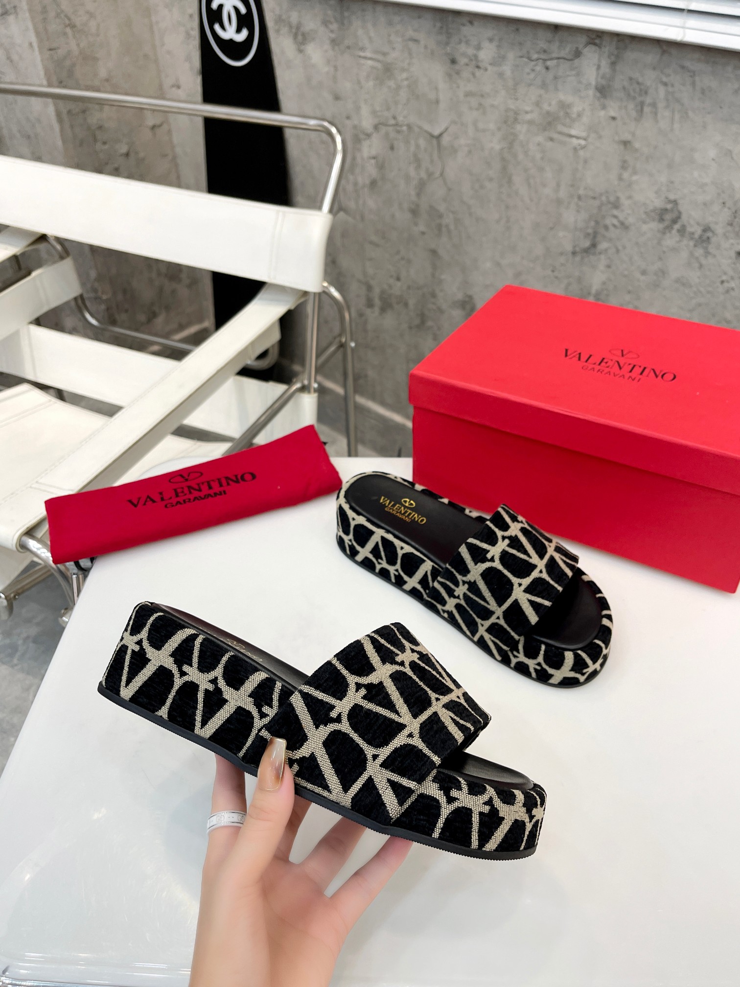 Valentino 5cm platform slippers