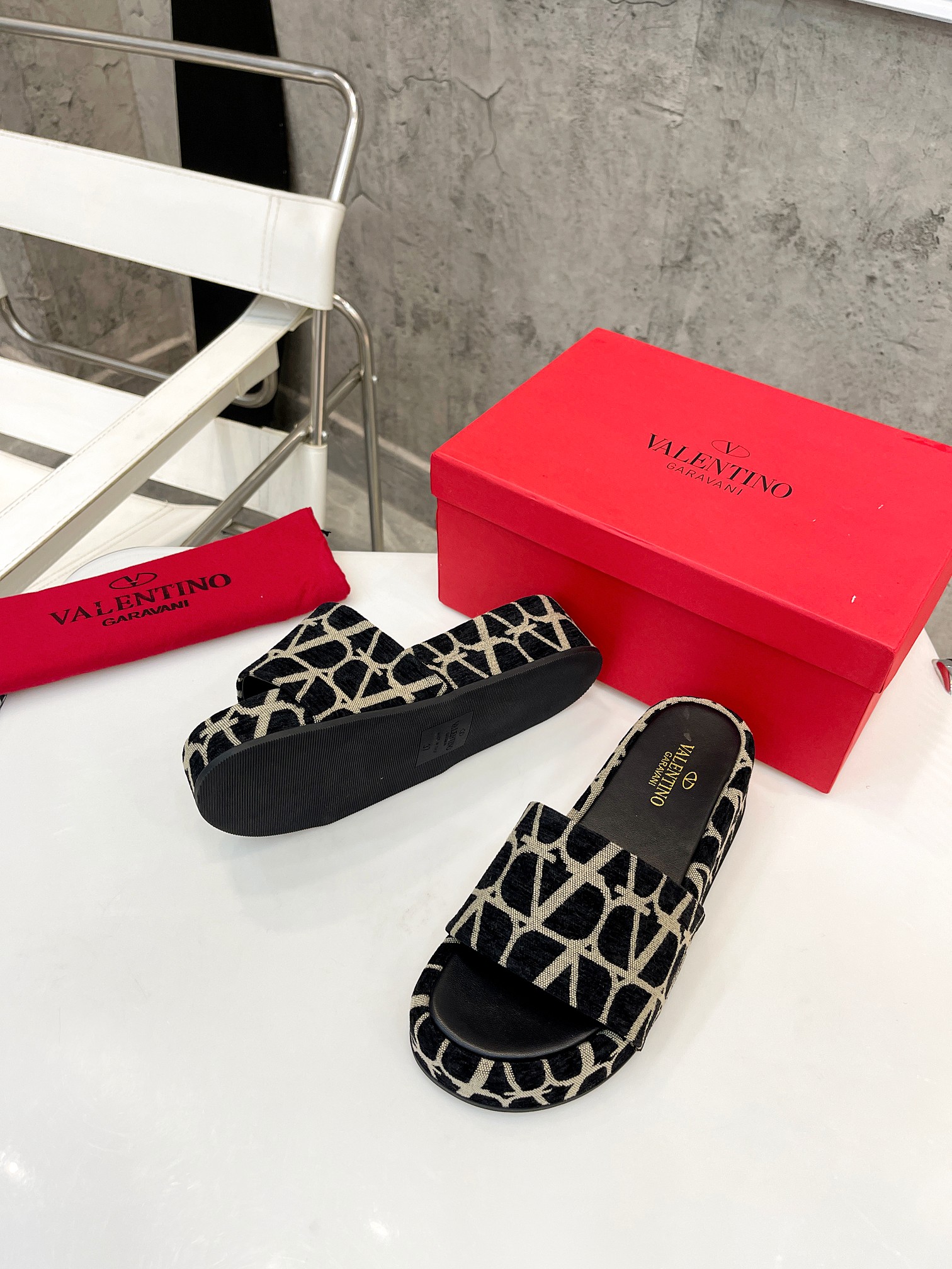 Valentino 5cm platform slippers