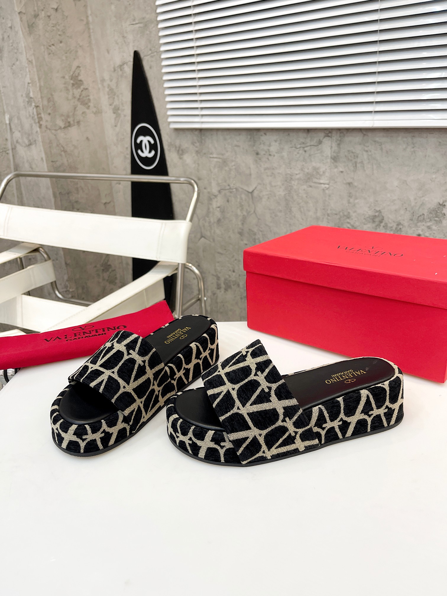 Valentino 5cm platform slippers