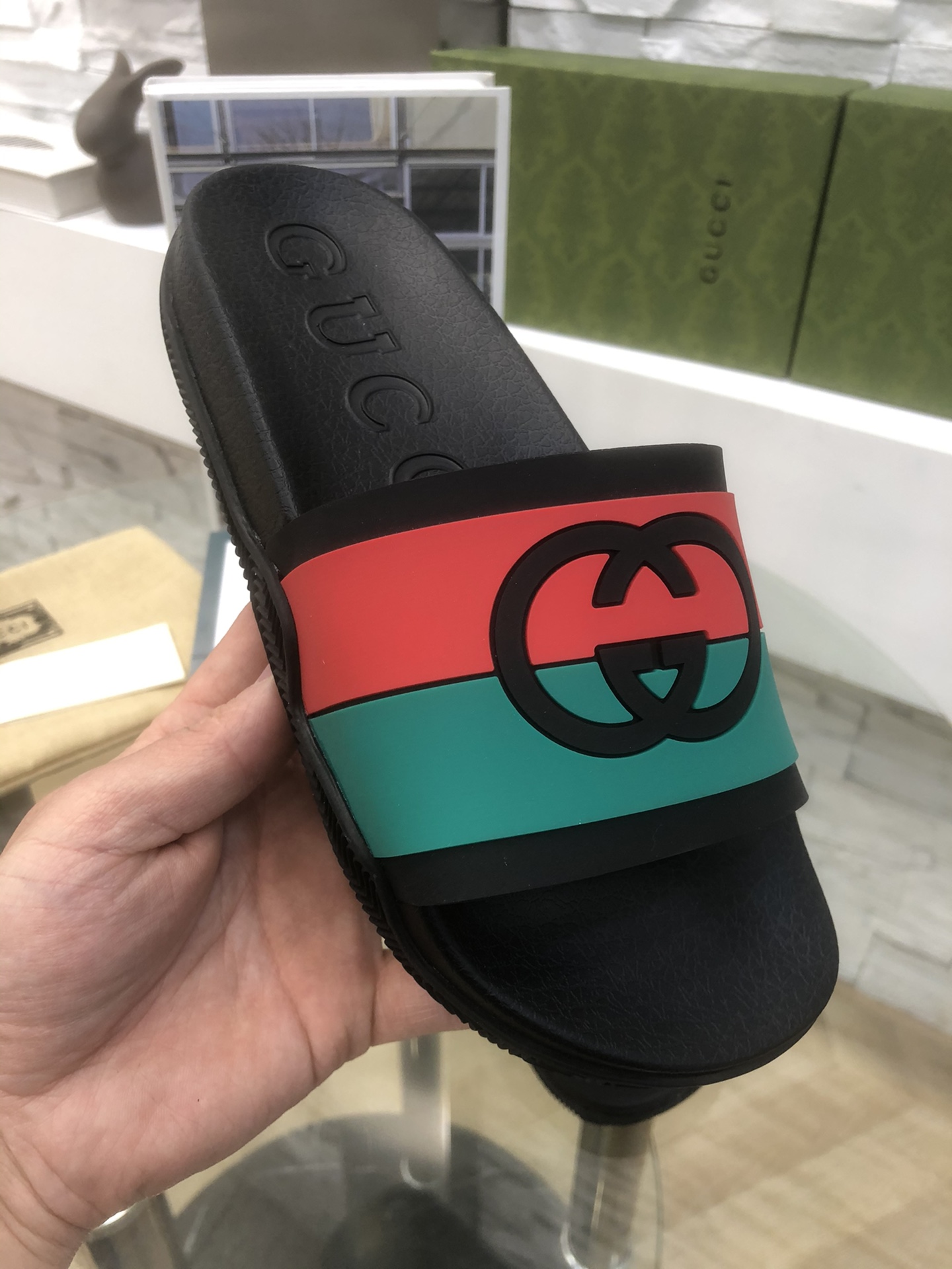 Gucci slippers