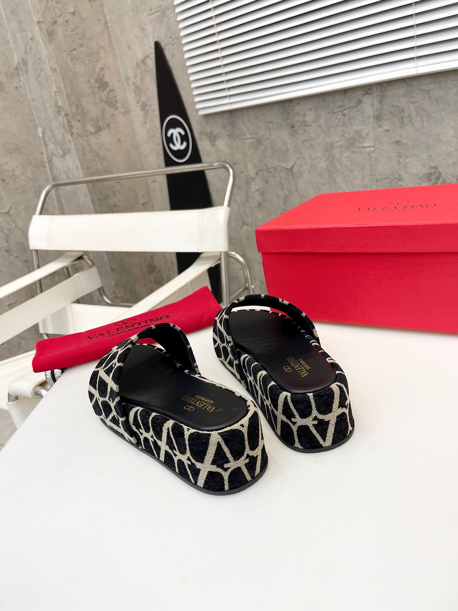Valentino 5cm platform slippers