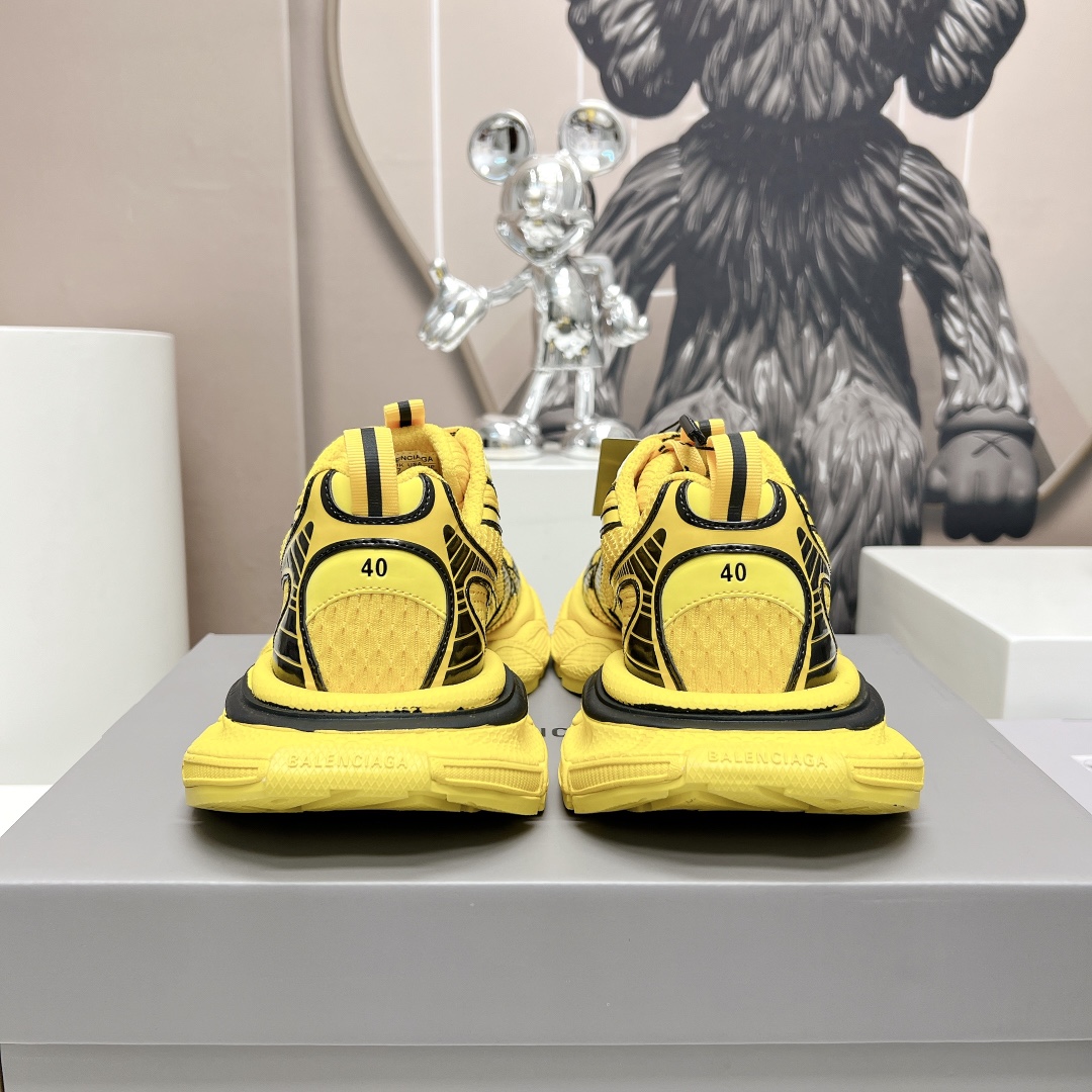 BALENCIAGA 3XL Sneakers