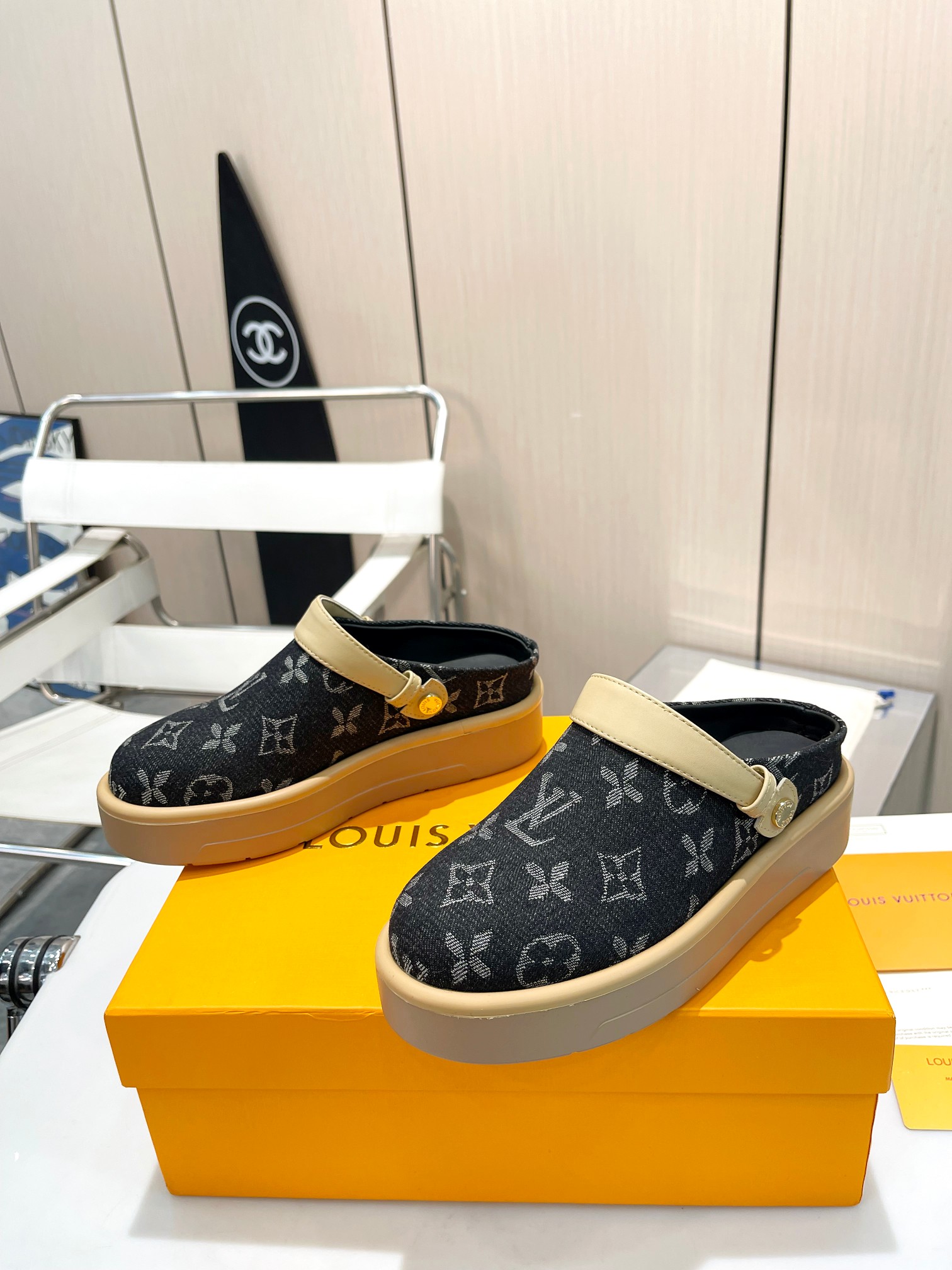 LV slippers