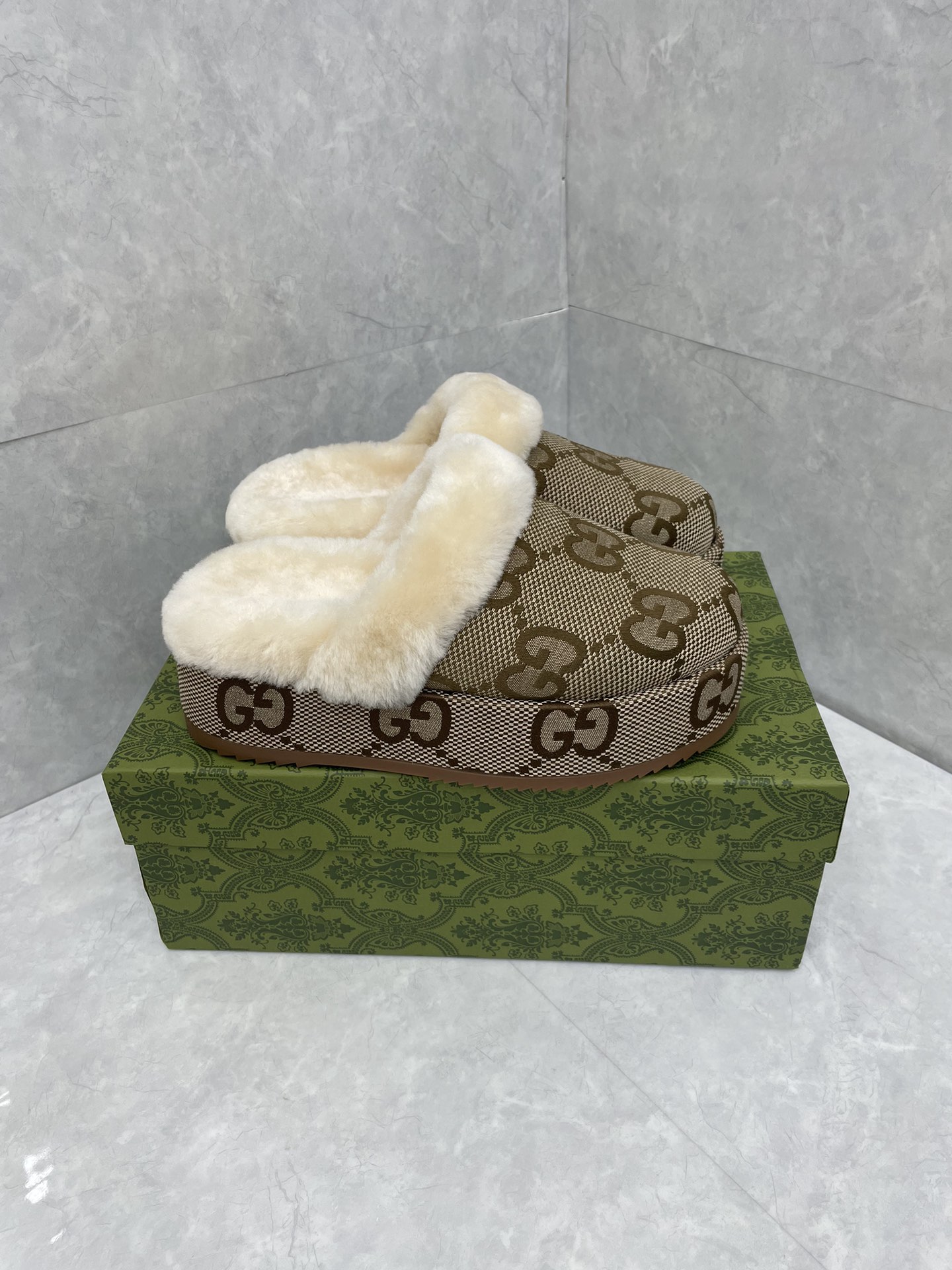 Gucci GG wool slippers
