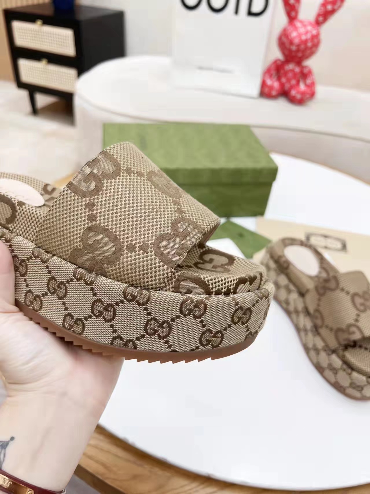 GUCCI GG PLATFORM SLIPPERS