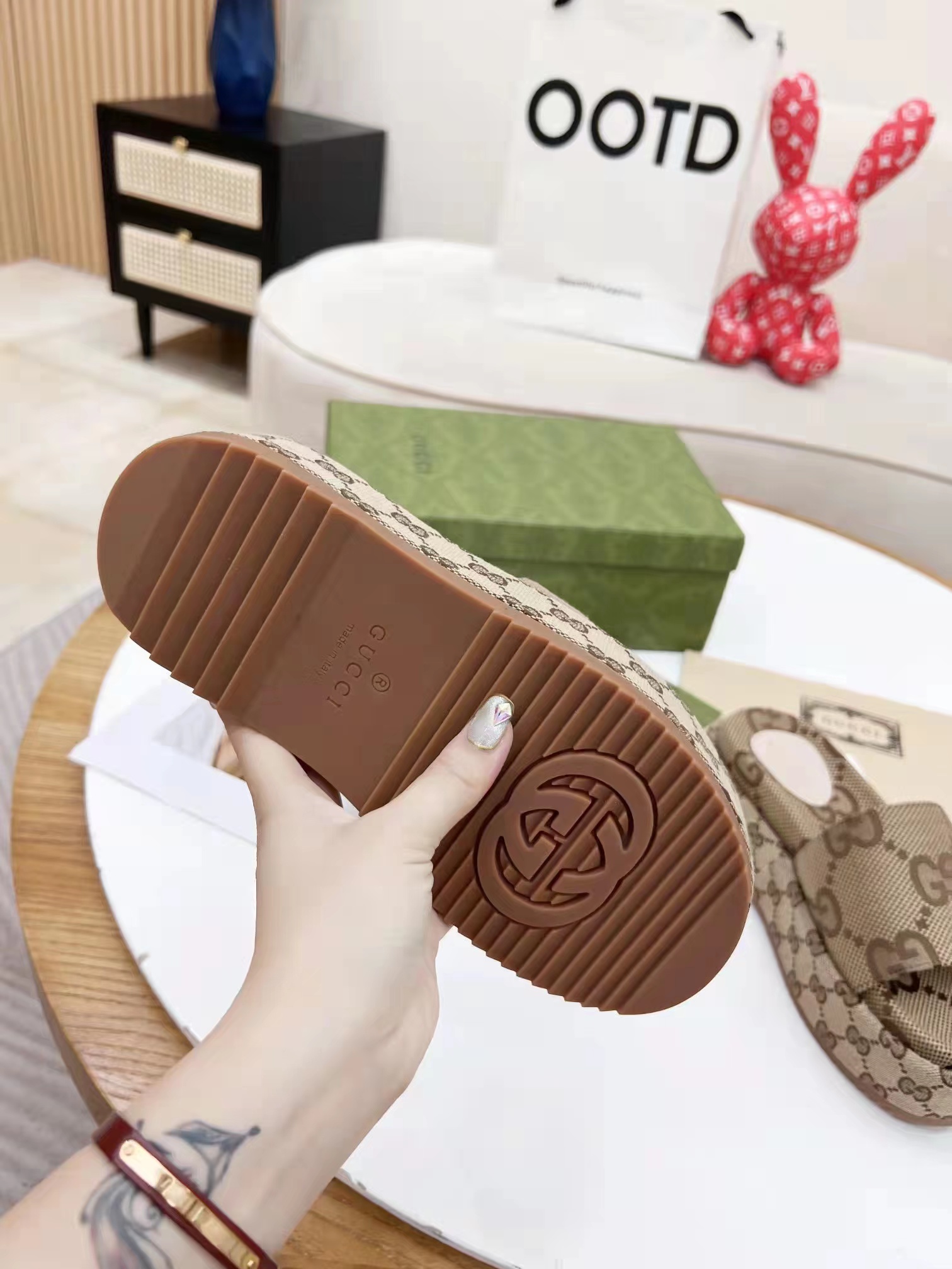 GUCCI GG PLATFORM SLIPPERS