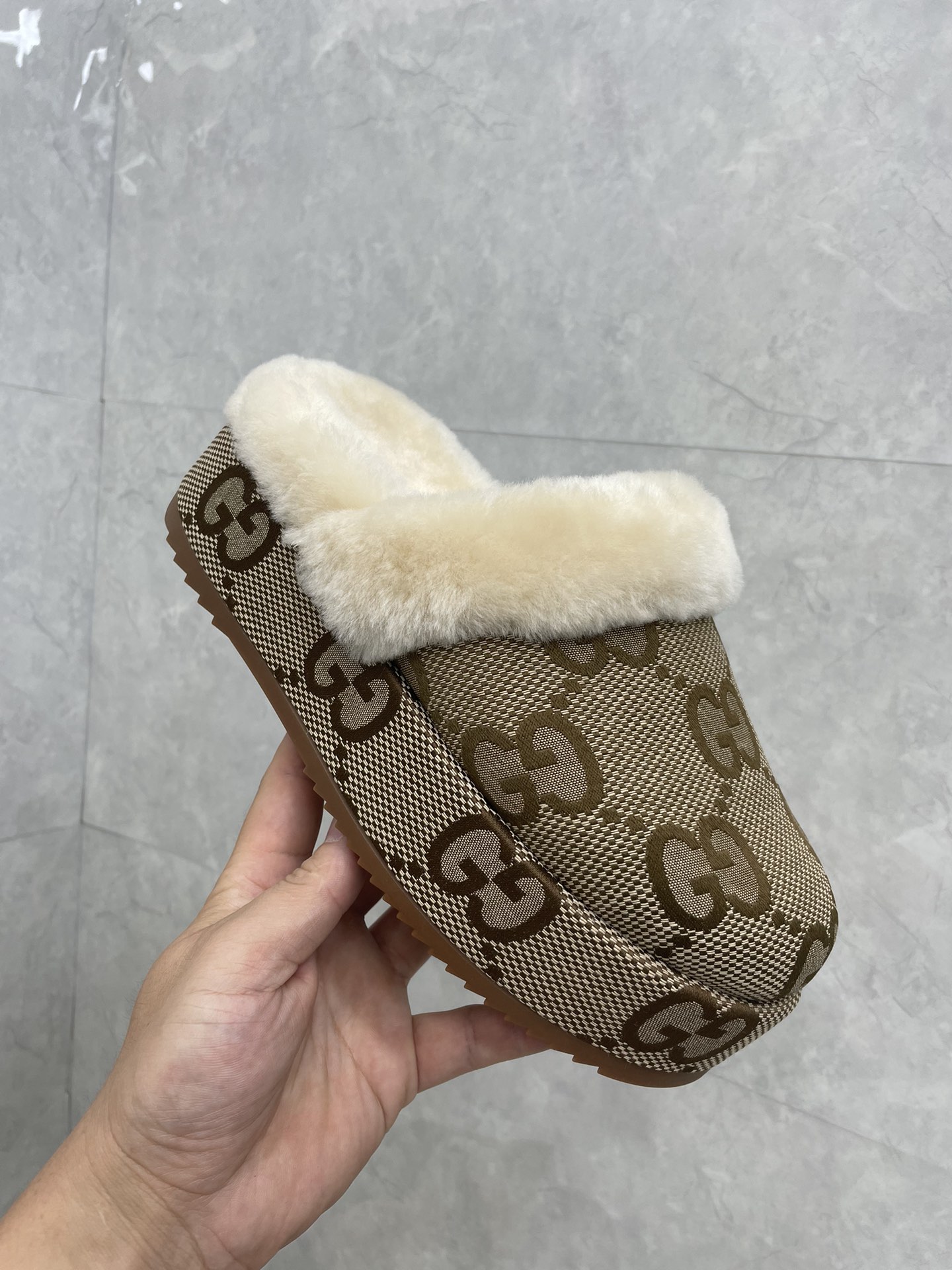 Gucci GG wool slippers