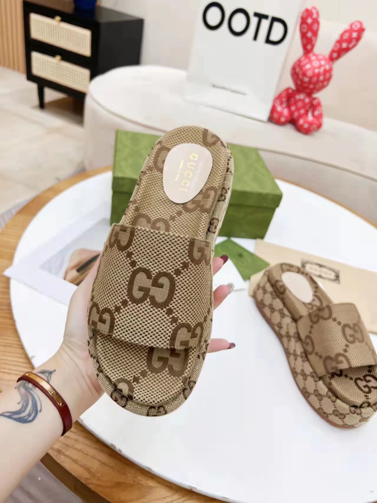 GUCCI GG PLATFORM SLIPPERS