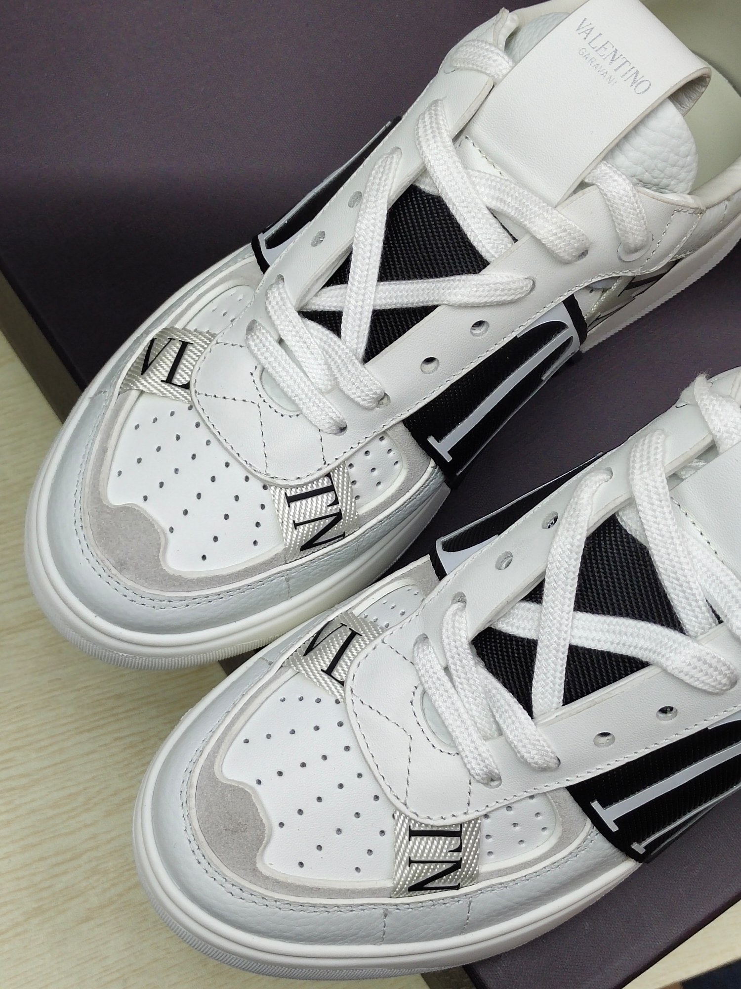 Valentino VL7N trainers