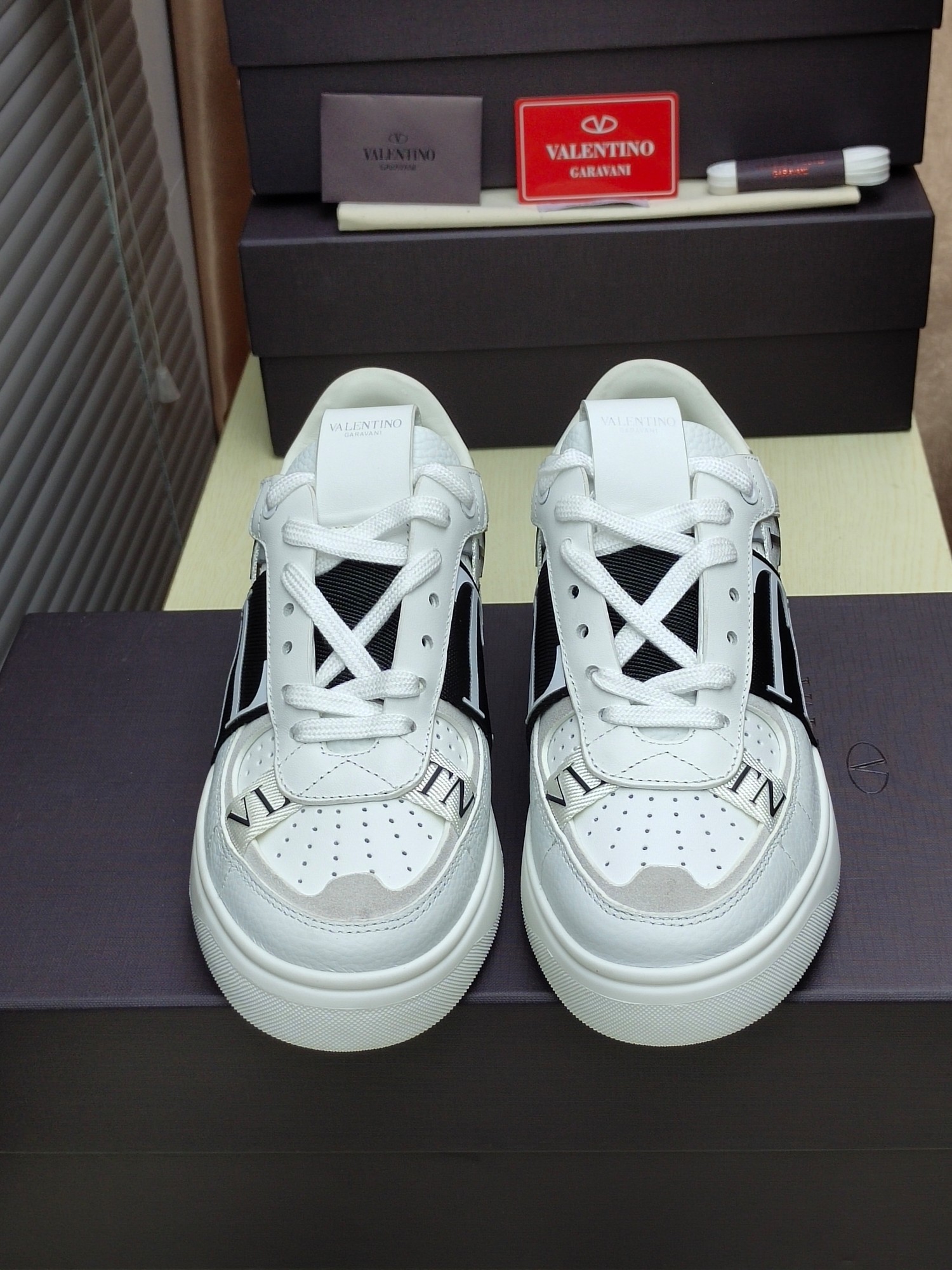 Valentino VL7N trainers