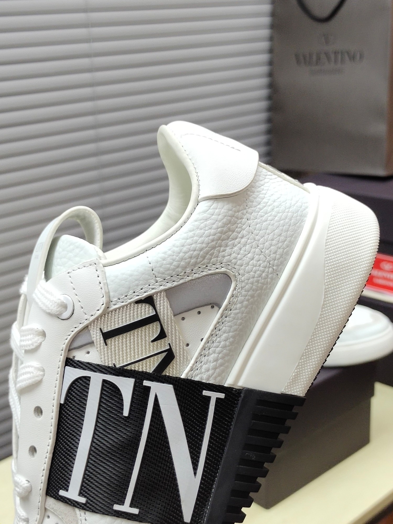 Valentino VL7N trainers