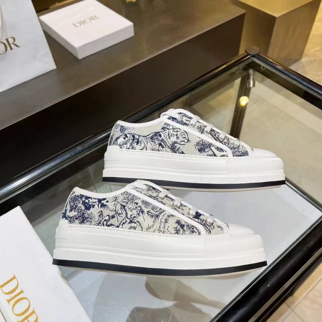Dior platform embroidered cloth sneakers