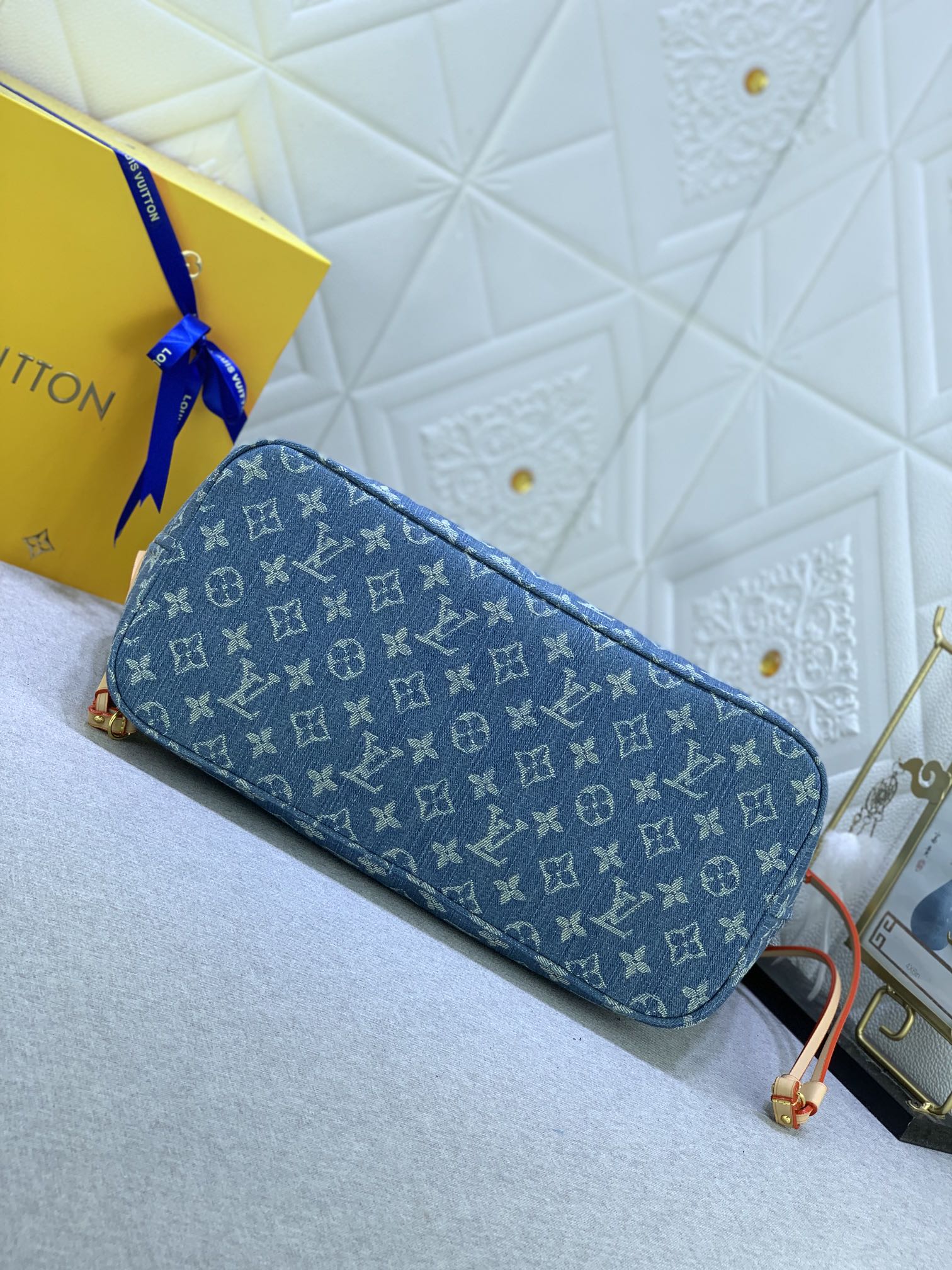 LV NEVERFULL MEDIUM BAG