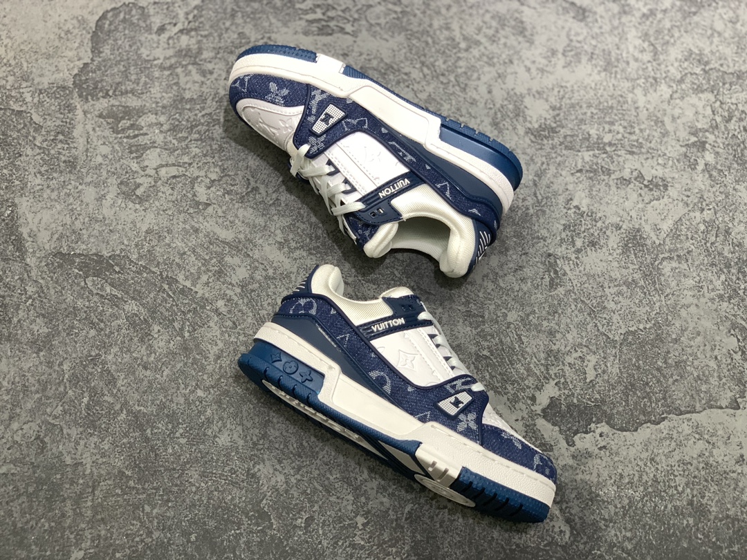 LV Trainer Kids shoes