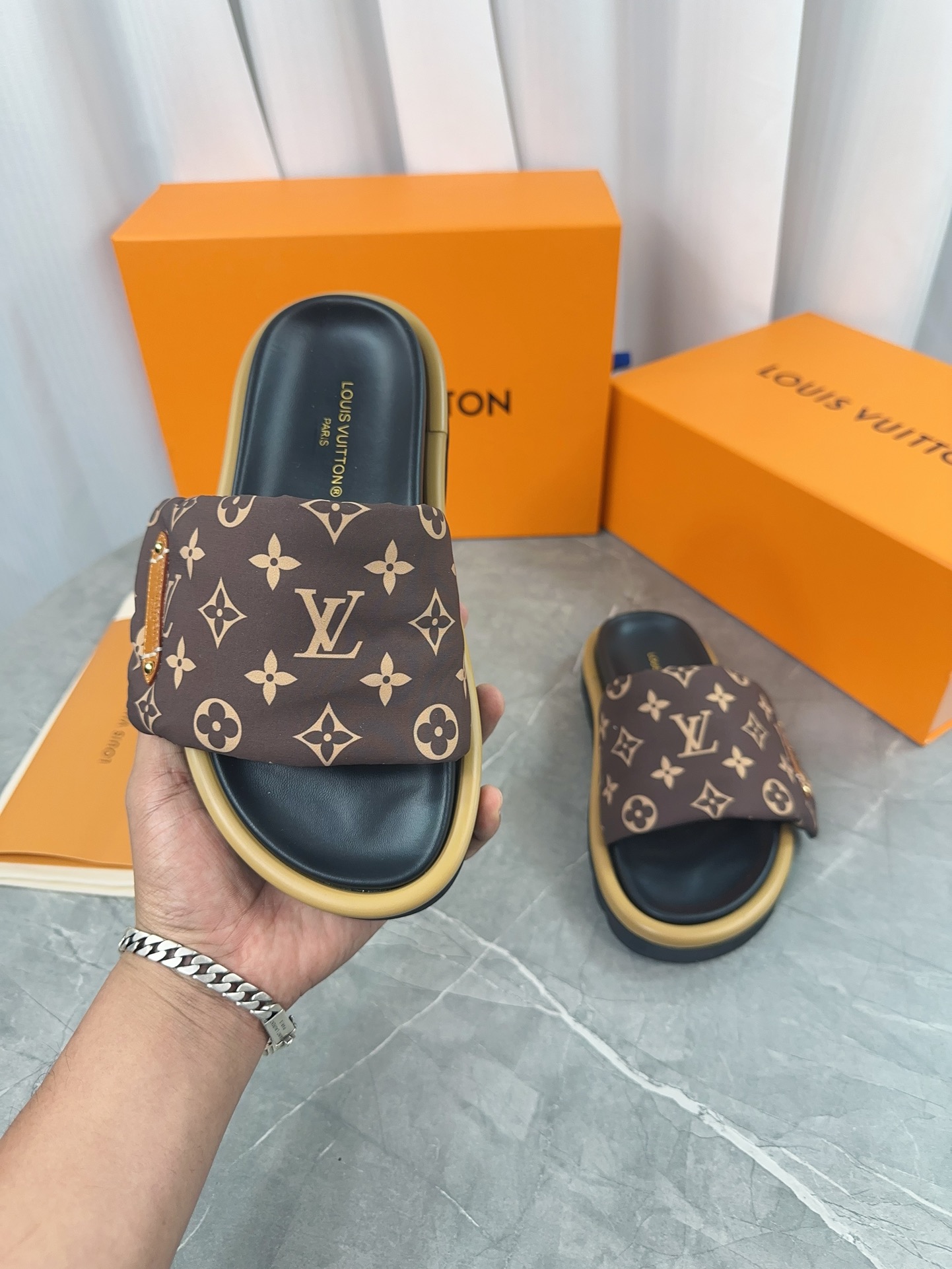 LV Pool Pillow Comfort Flat Slides