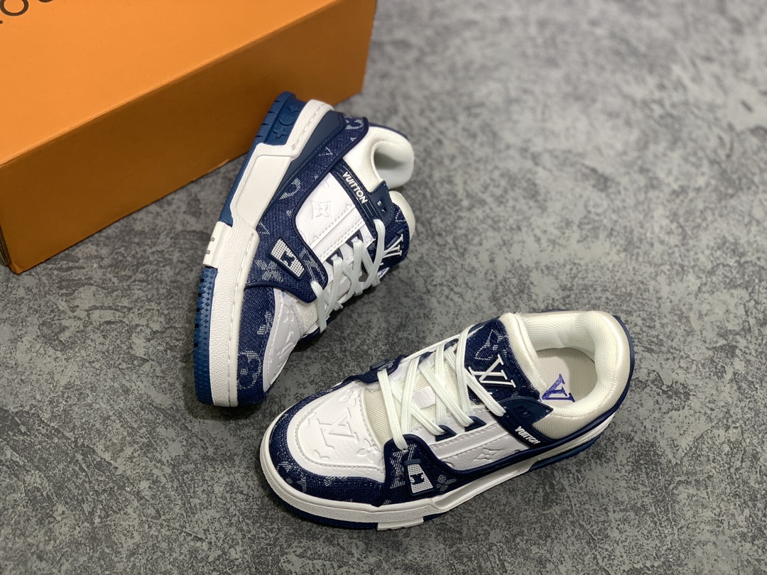 LV Trainer Kids shoes