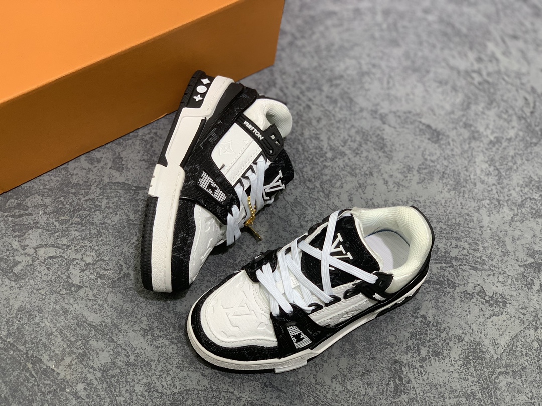 LV Trainer Kids shoes
