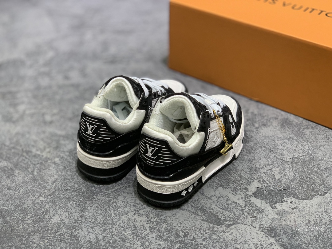 LV Trainer Kids shoes
