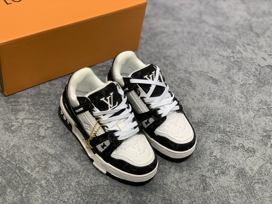 LV Trainer Kids shoes