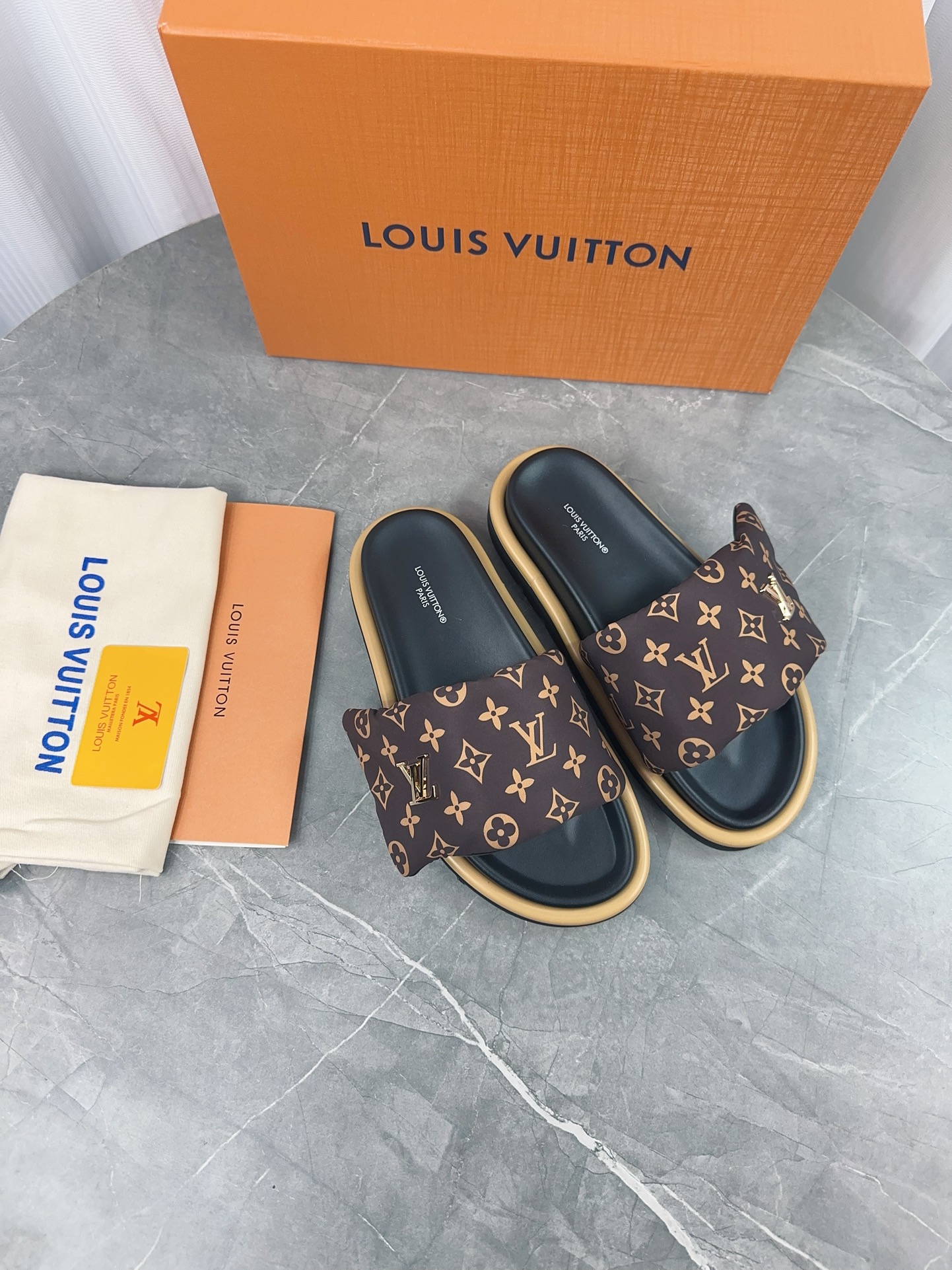 LV Pool Pillow Comfort Flat Slides