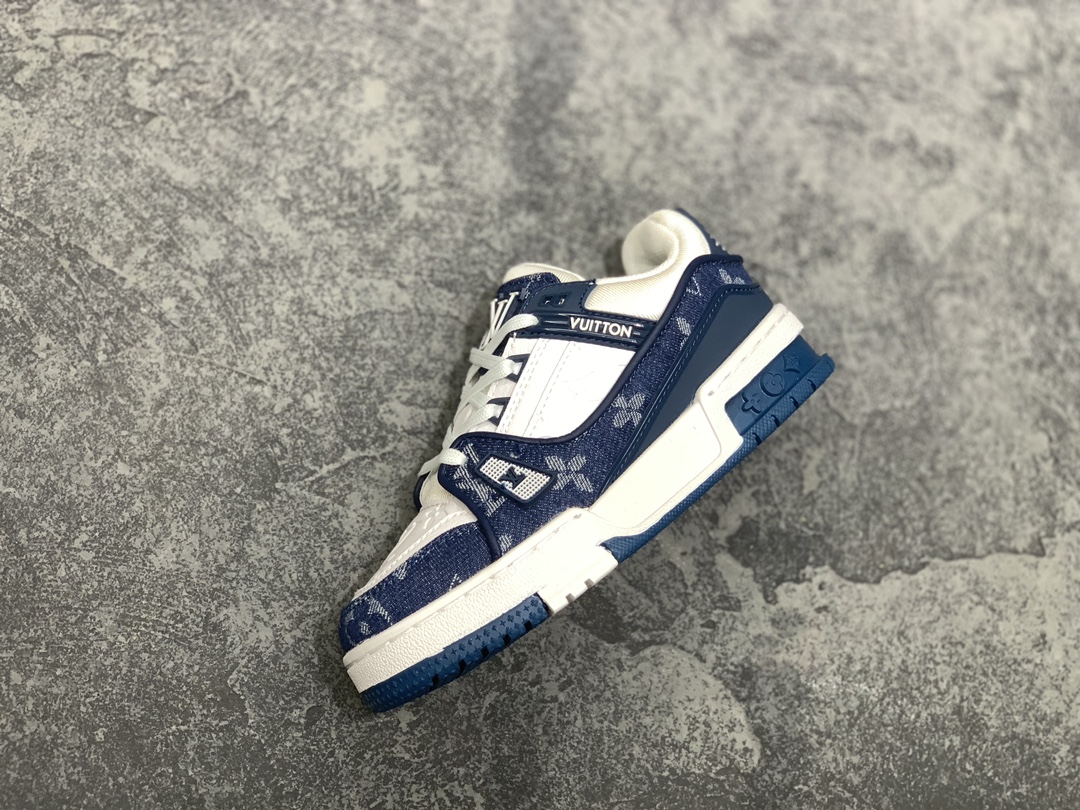 LV Trainer Kids shoes