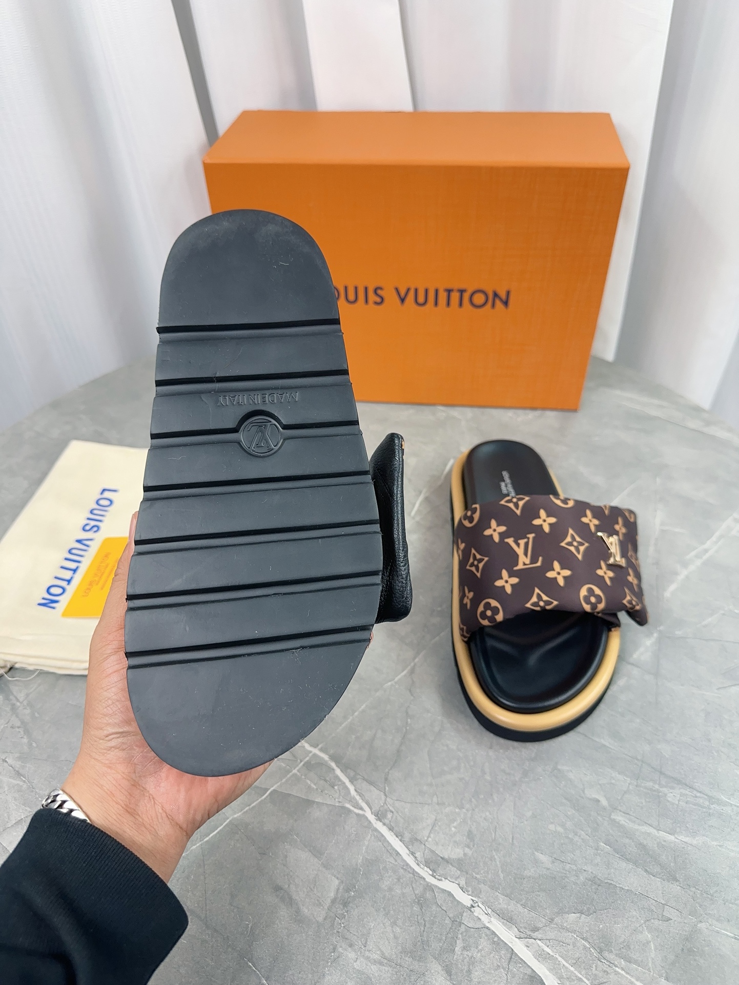 LV Pool Pillow Comfort Flat Slides