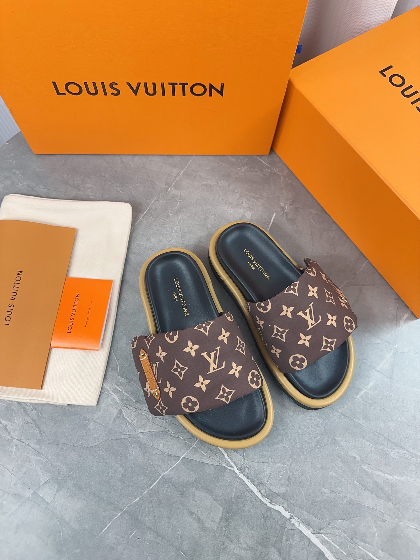 LV Pool Pillow Comfort Flat Slides