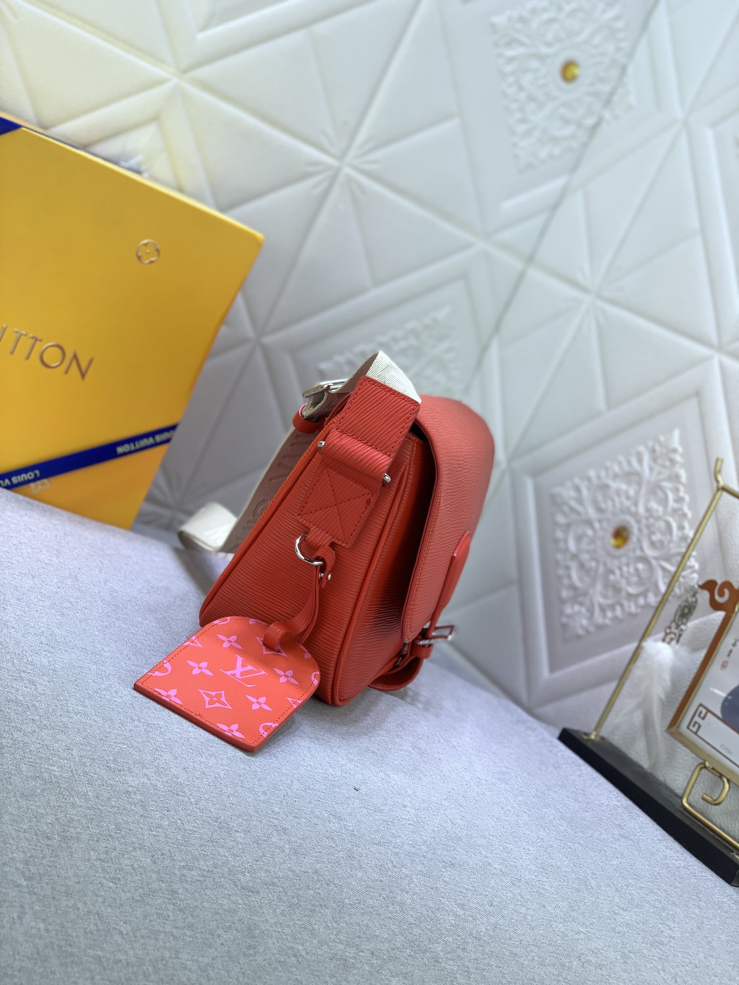 LV MONTSOURIS MESSENGER BAGS