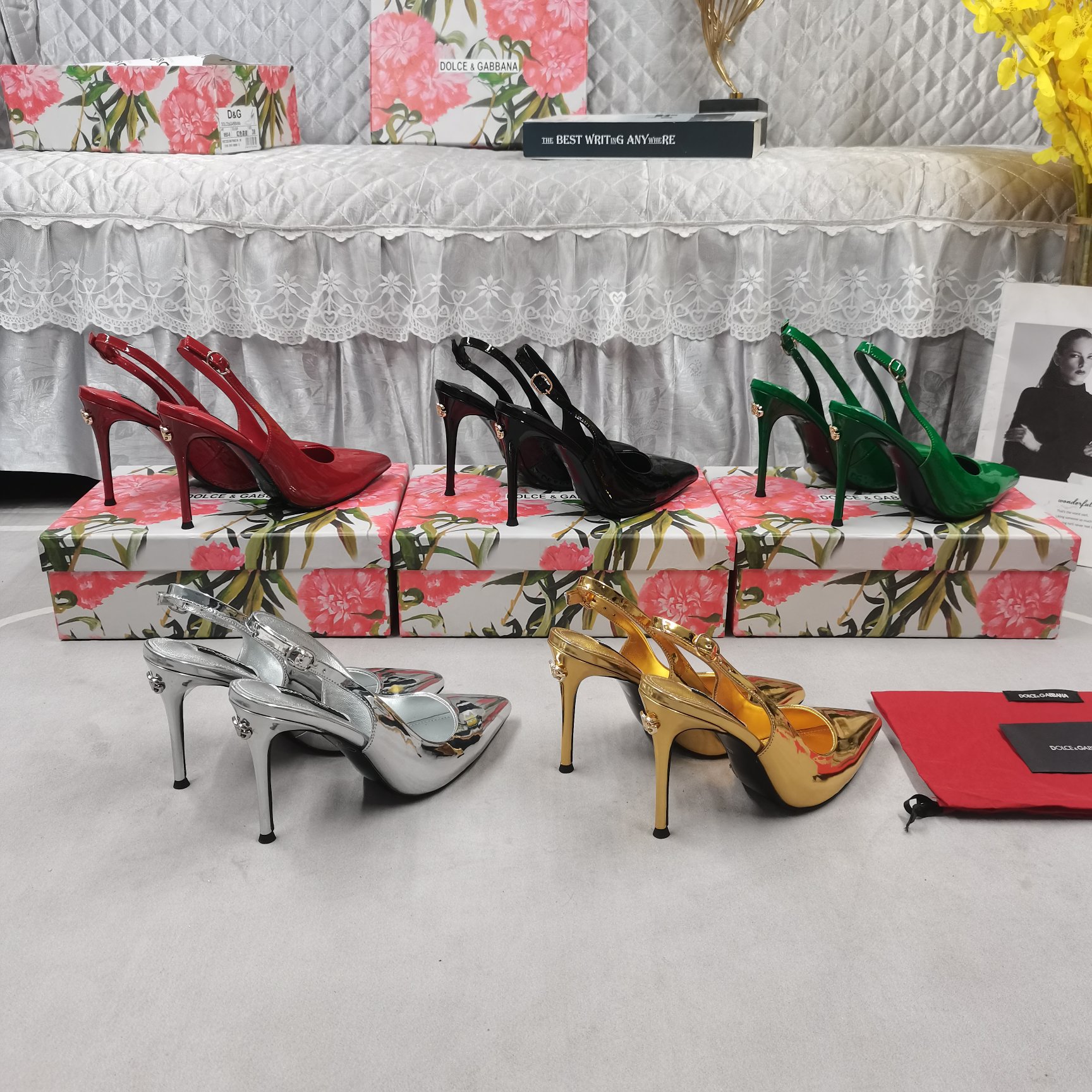 Dolce & Gabbana DG buckle embellished sandals 👠