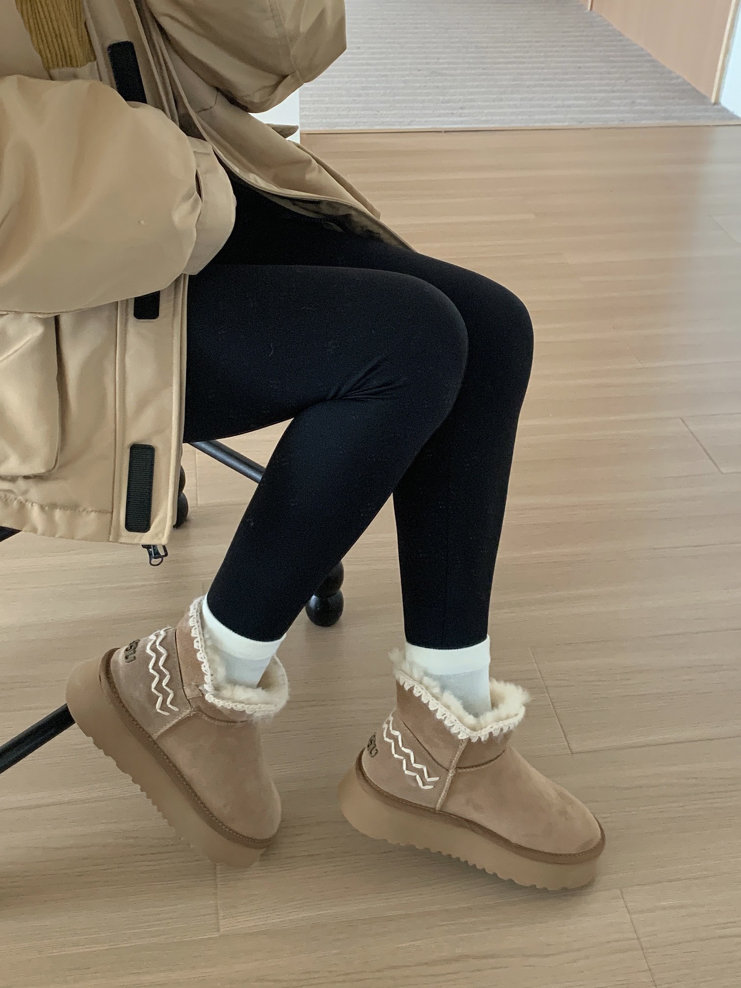 UGG wavy woolen snow boots