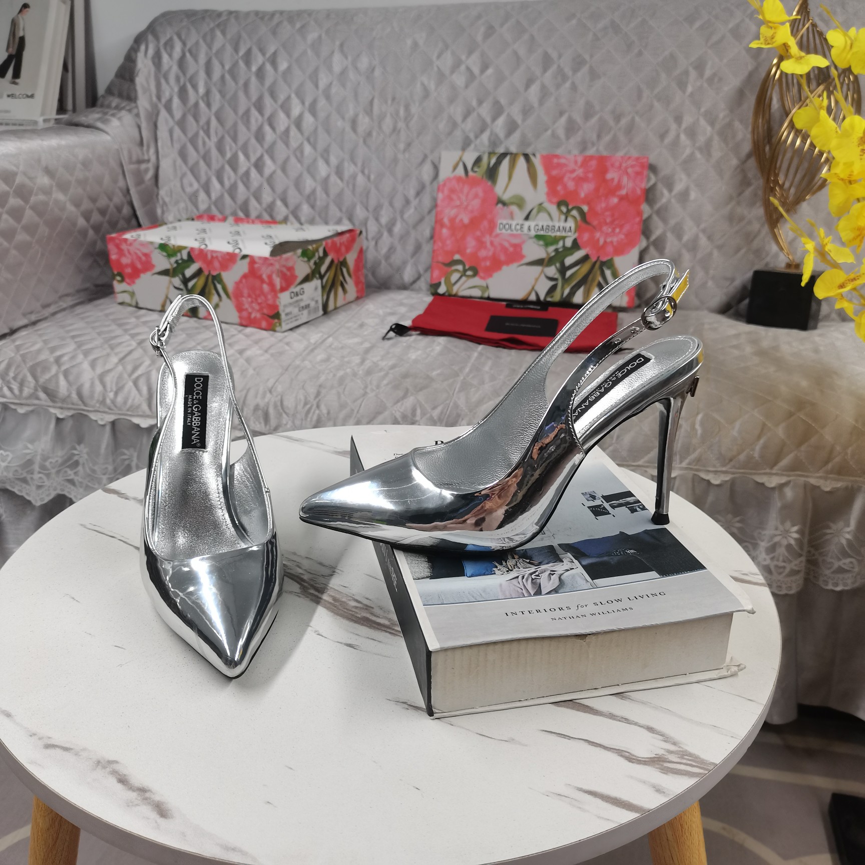 Dolce & Gabbana DG buckle embellished sandals 👠