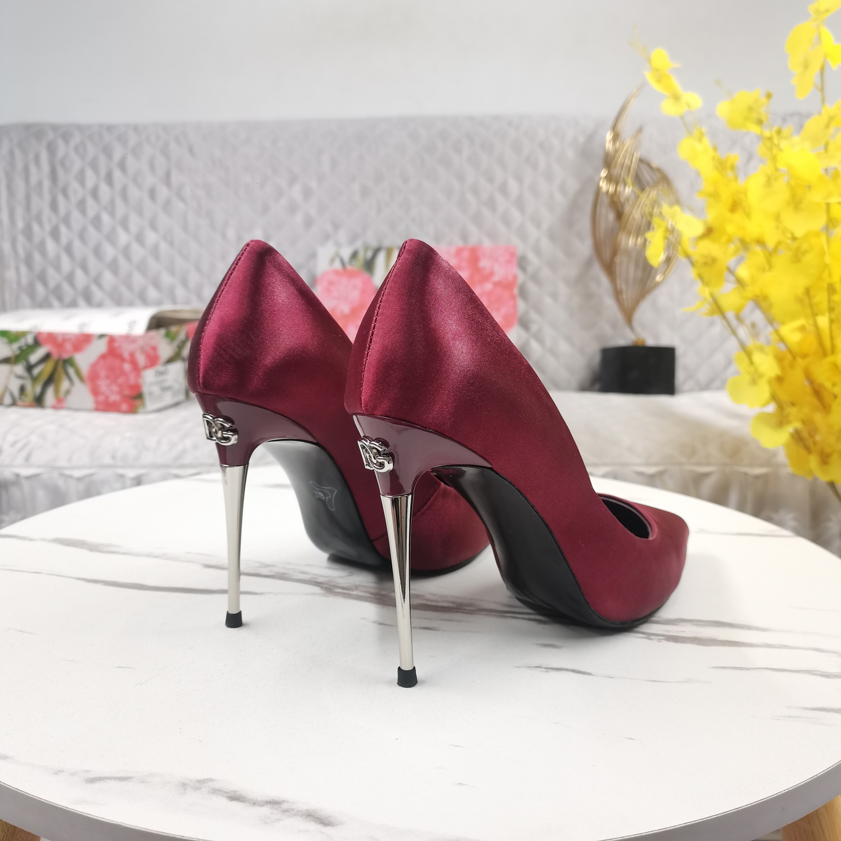 Dolce & Gabbana DG buckle heels 👠