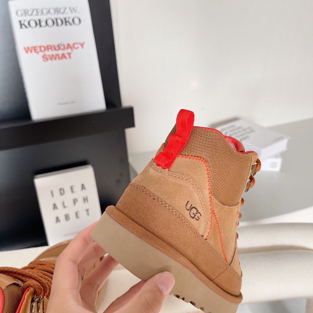 UGG snow boots Hyland sneakers