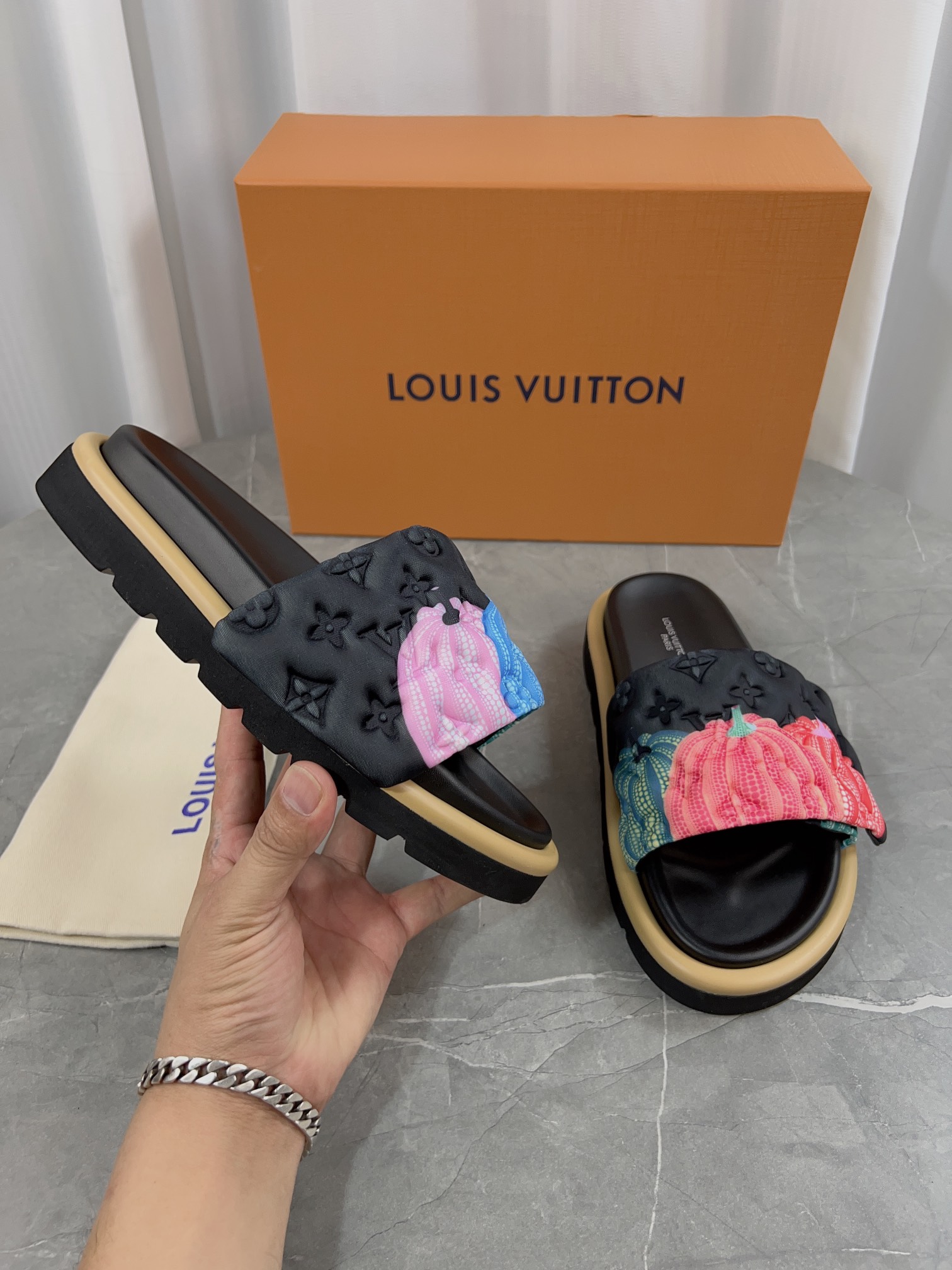 LV Pool Pillow Comfort Flat Slides