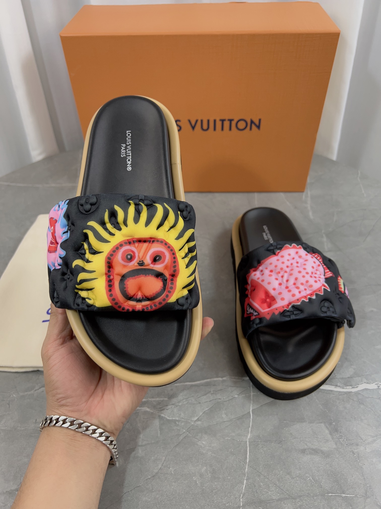 LV Pool Pillow Comfort Flat Slides