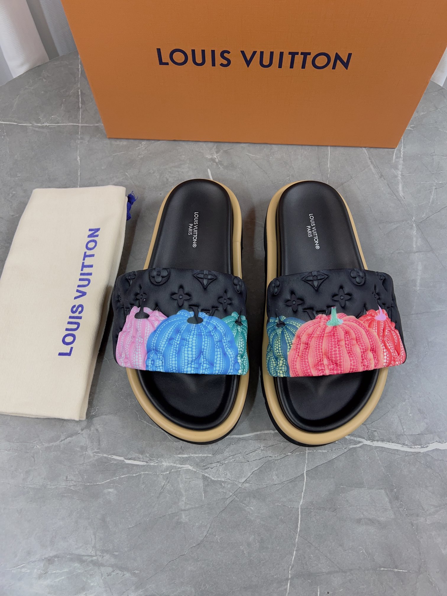 LV Pool Pillow Comfort Flat Slides