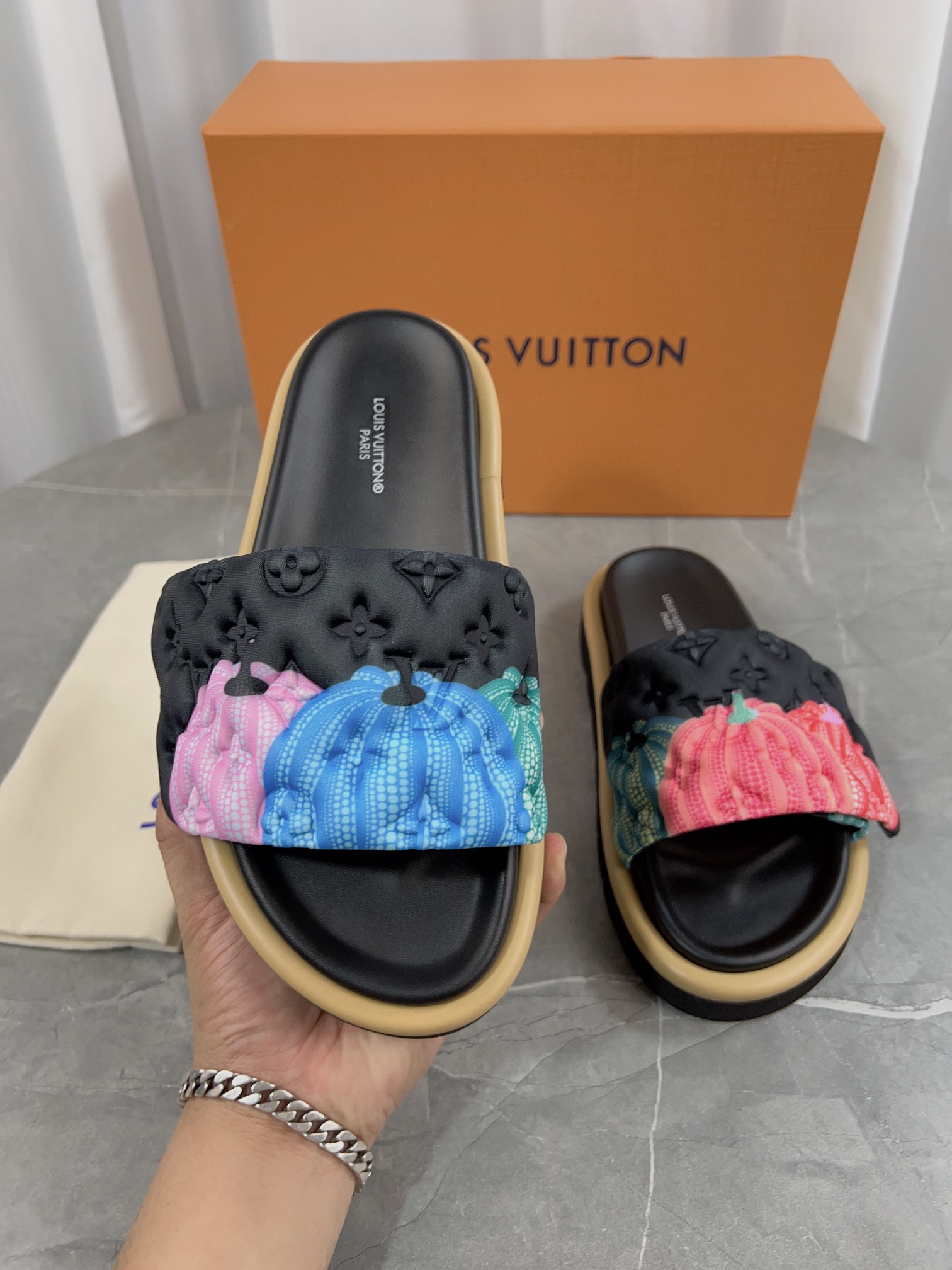 LV Pool Pillow Comfort Flat Slides