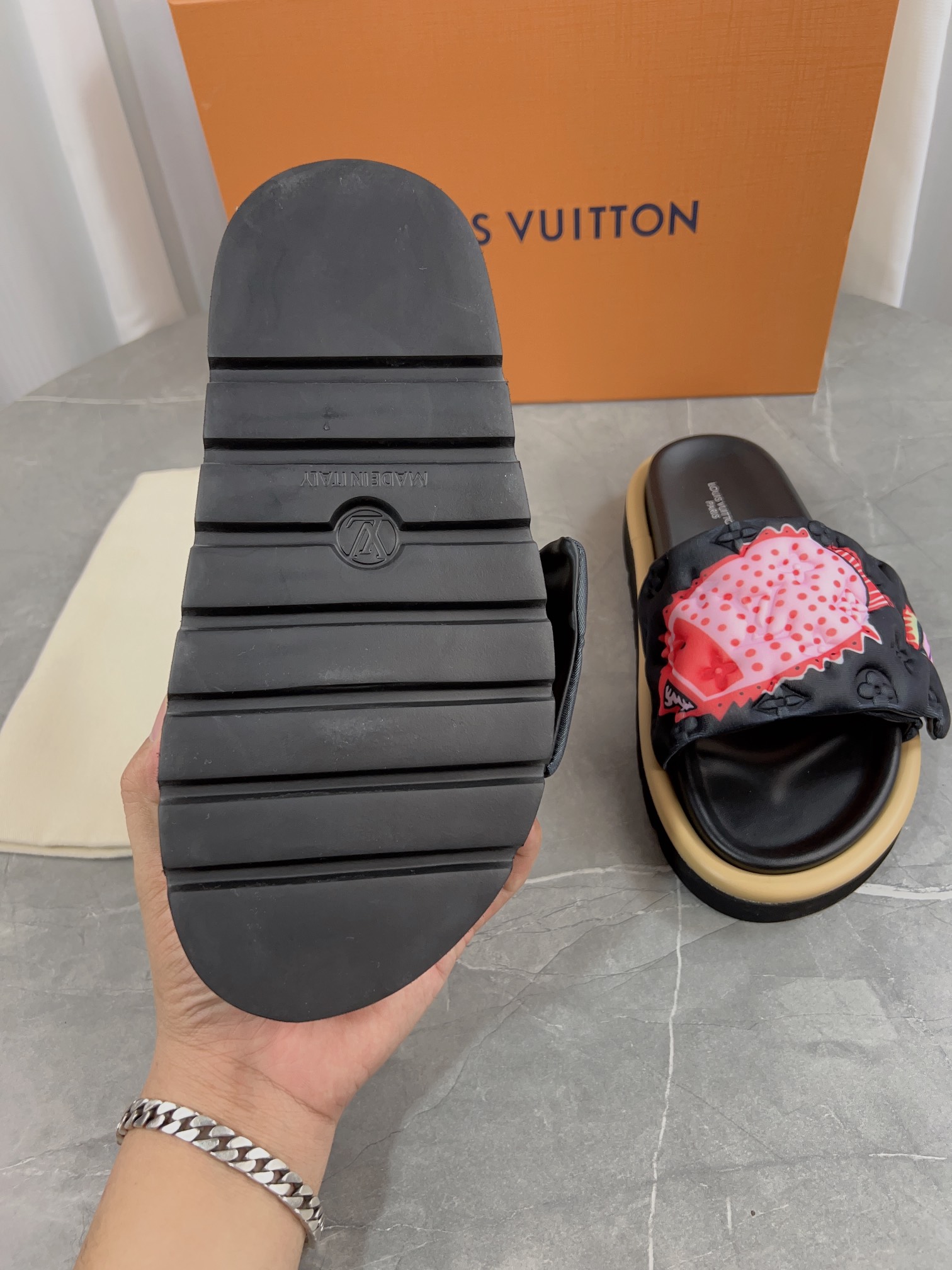LV Pool Pillow Comfort Flat Slides