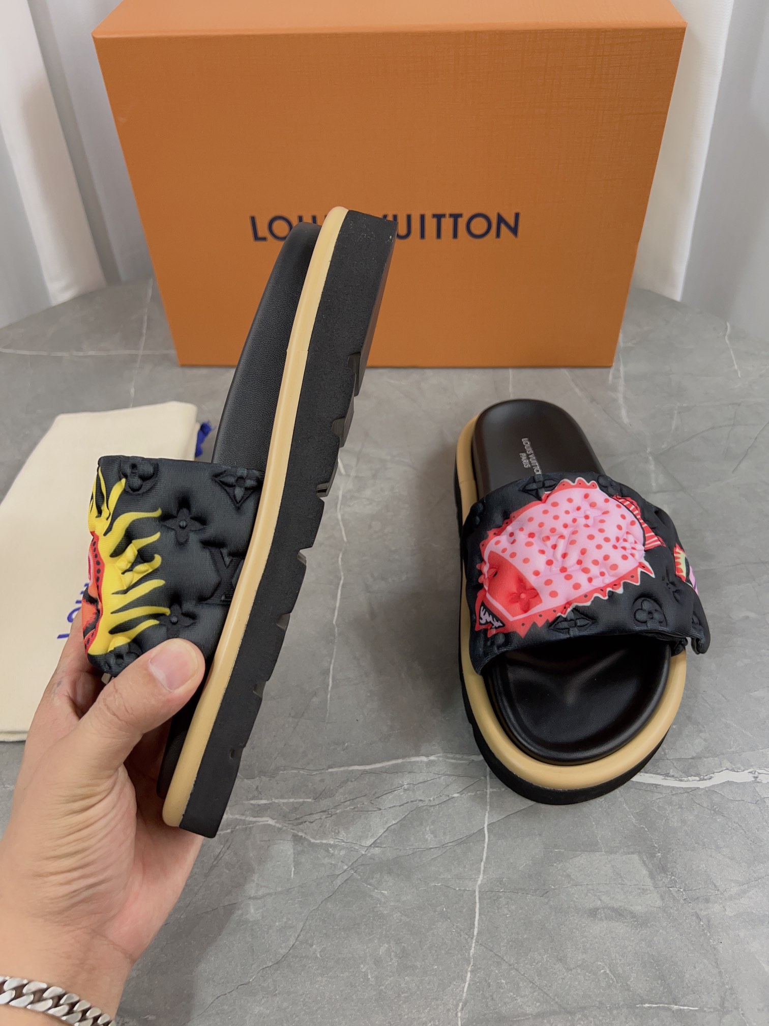 LV Pool Pillow Comfort Flat Slides