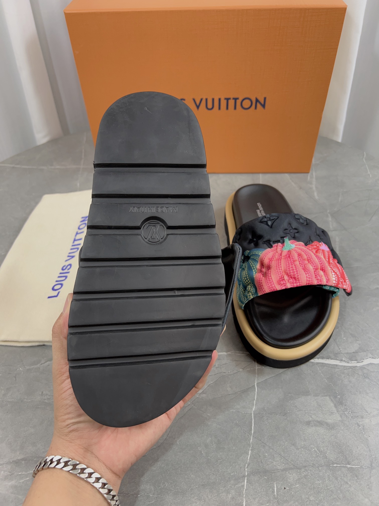 LV Pool Pillow Comfort Flat Slides