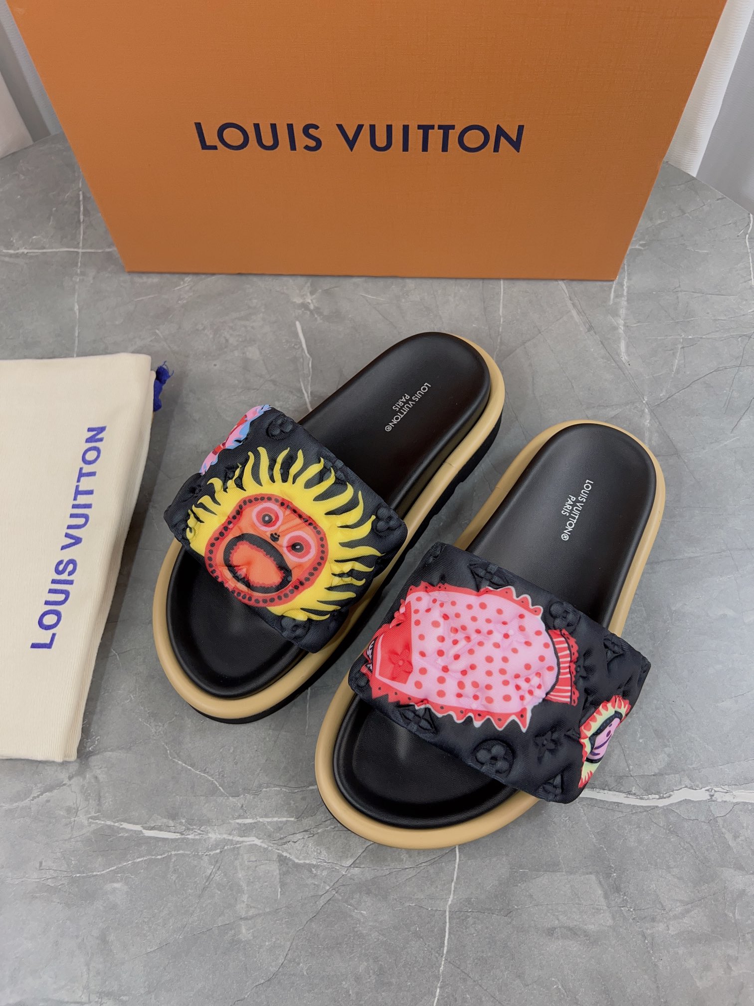 LV Pool Pillow Comfort Flat Slides