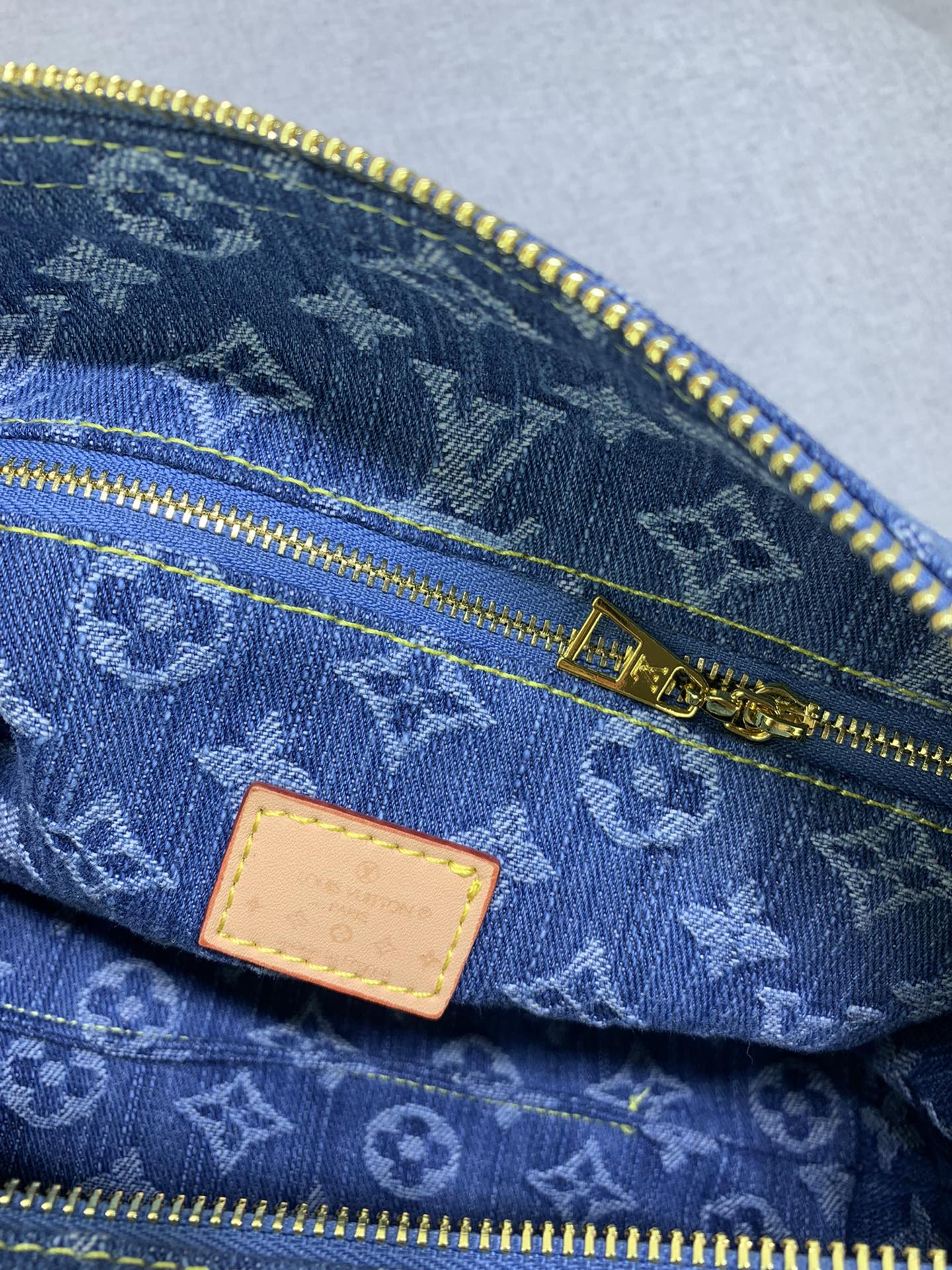 LV POCHETTE COSMÉTIQUE LARGE MAKEUP BAGS