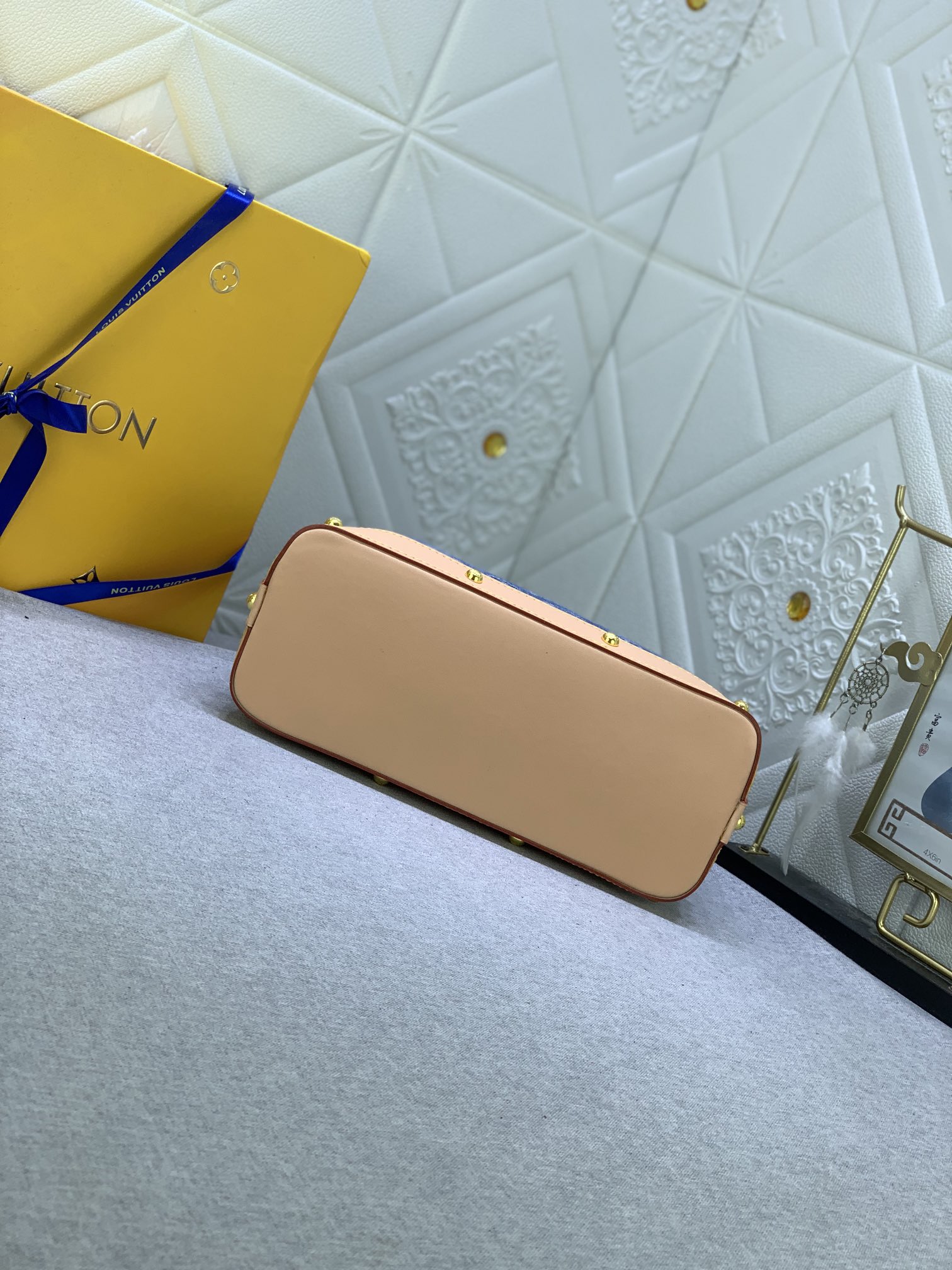 LV POCHETTE COSMÉTIQUE LARGE MAKEUP BAGS