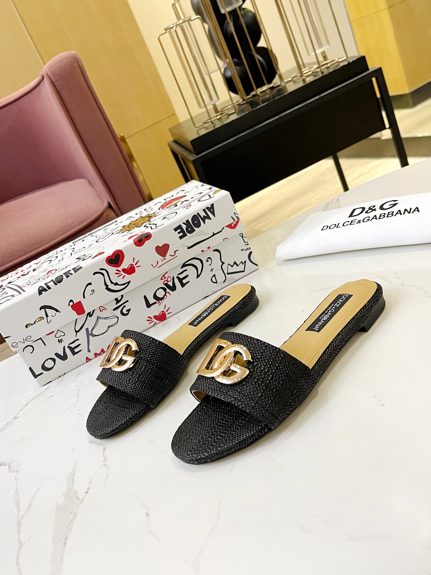 Dolce & Gabbana slippers