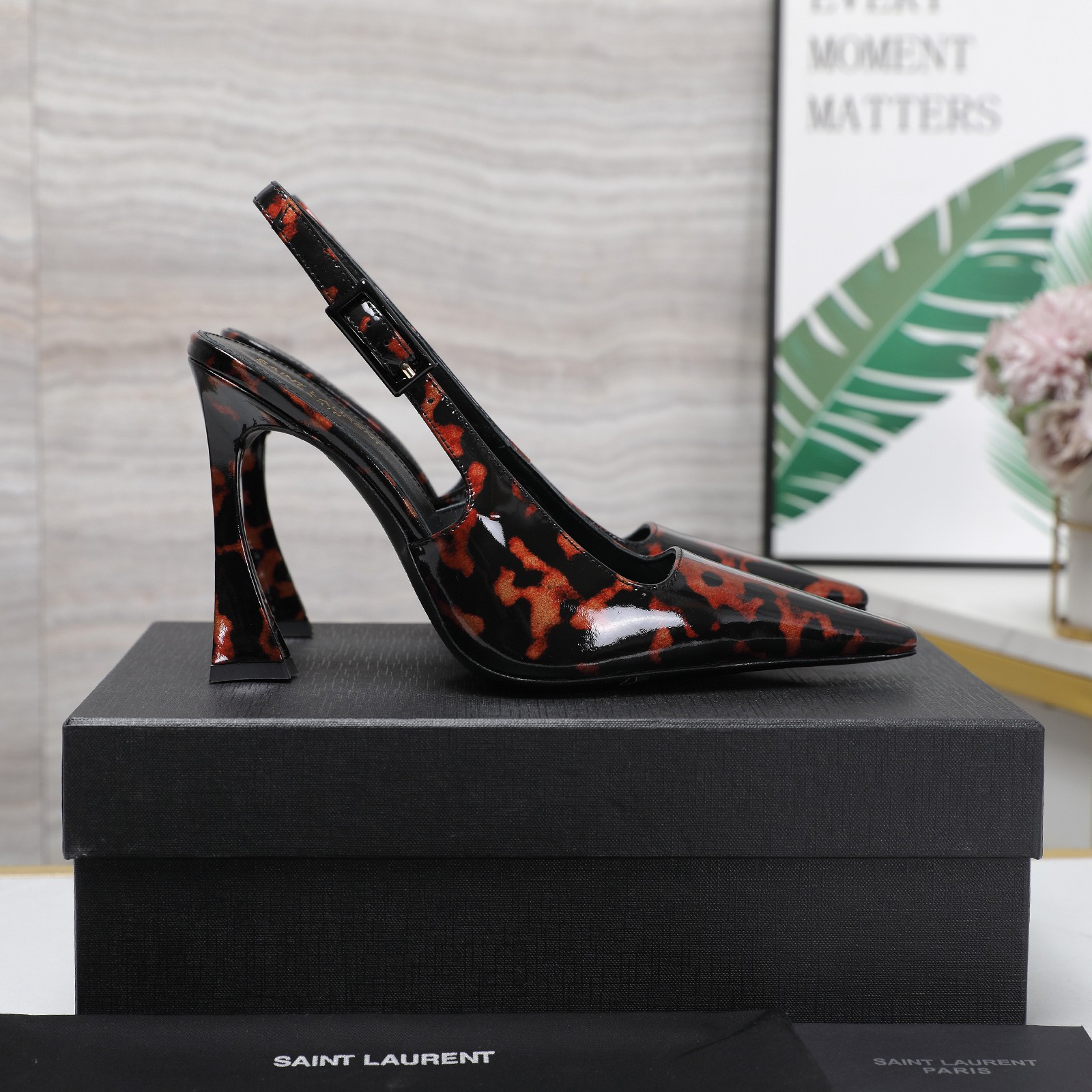 𝗦𝗔𝗜𝗡𝗧 𝗟𝗔𝗨𝗥𝗘𝗡𝗧 Heels