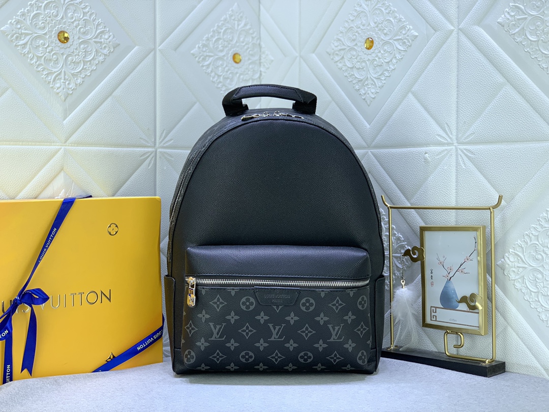 LV DISCOVERY backpack