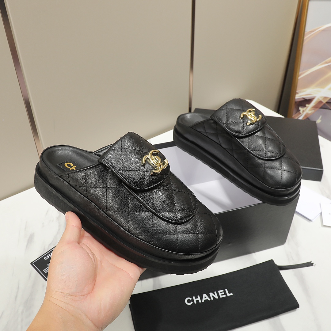 CHANEL Birkenstock toe slippers