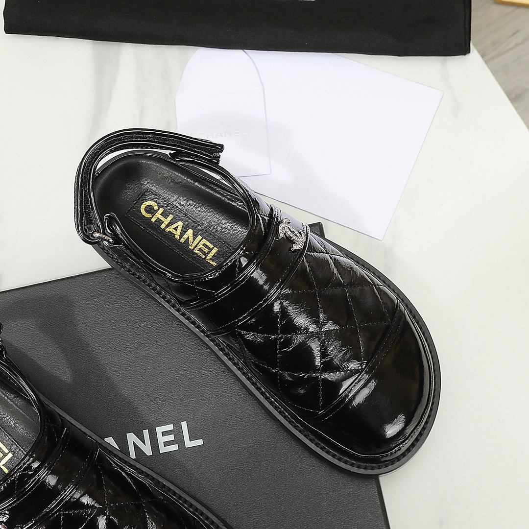 CHANEL Thick-soled toe slippers