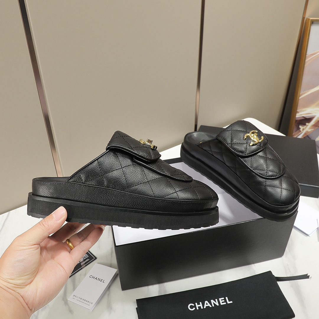 CHANEL Birkenstock toe slippers